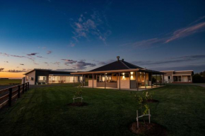Kilsby Sinkhole & Accommodation